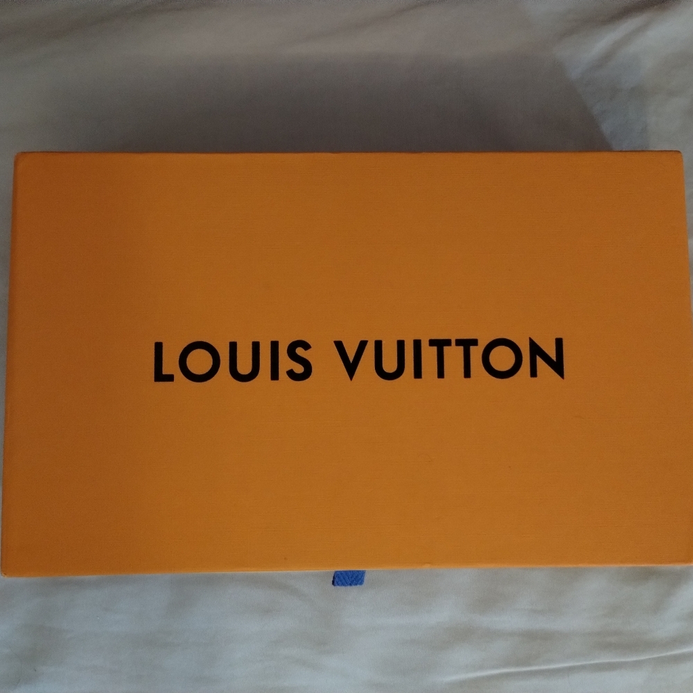 Louis Vuitton wallet box